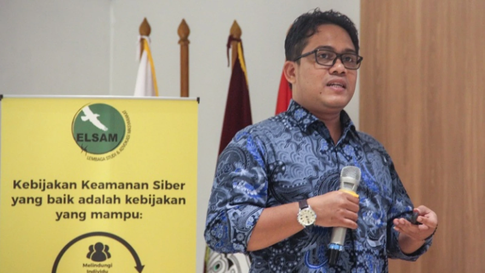 Memastikan Independensi Kelembagaan Otoritas Pelindungan Data Pribadi