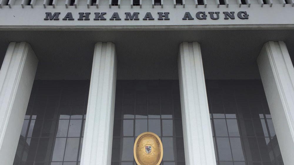 Ketua Mahkamah Agung Republik Indonesia Harus Lebih Serius dan Tegas Mencegah Penyebaran COVID-19 di Lingkungan Mahkamah Agung dan Badan Peradilan di Bawahnya