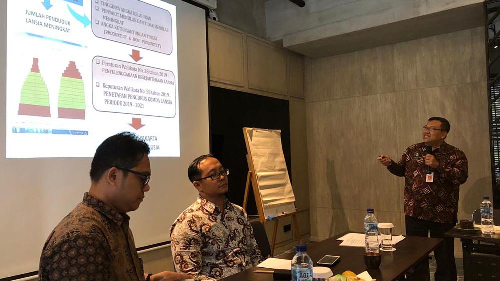 Menuju Yogya yang Semakin Ramah Lansia