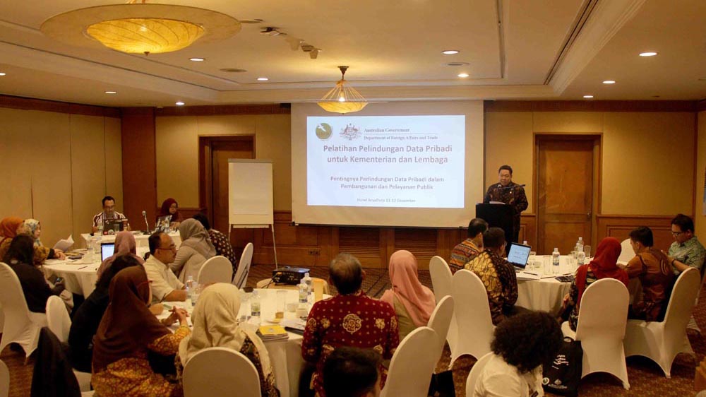 Pentingnya Perlindungan Data Pribadi dalam Pembangunan dan Pelayanan Publik