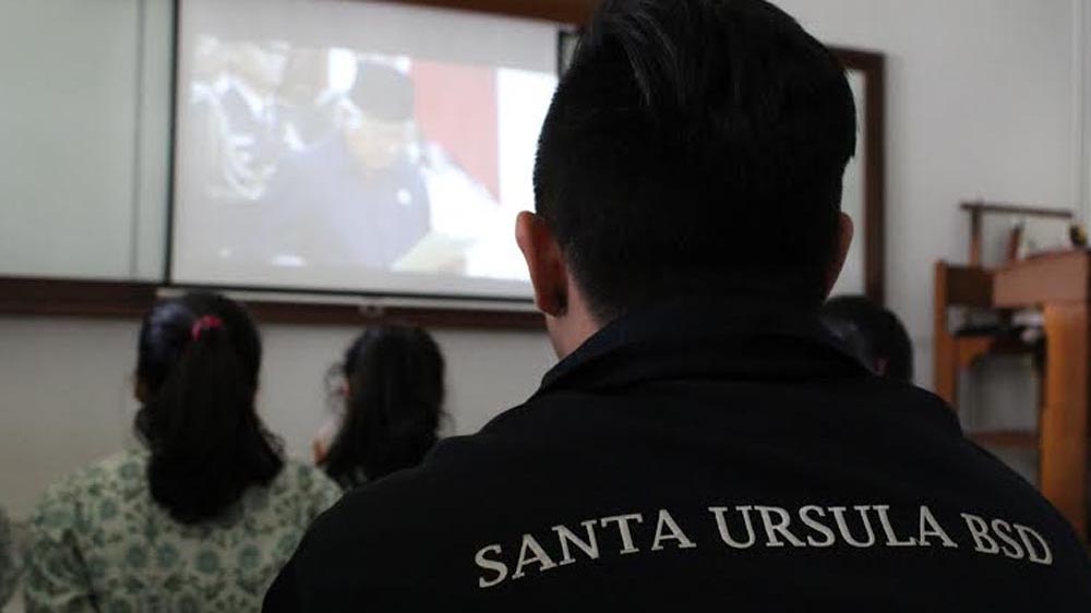Mencetak Generasi Melek Sejarah