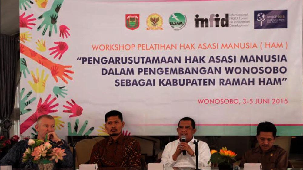 Regional Policy and the Establishment of Harmonious Public Service as an Application of Human Rights City Wonosobo