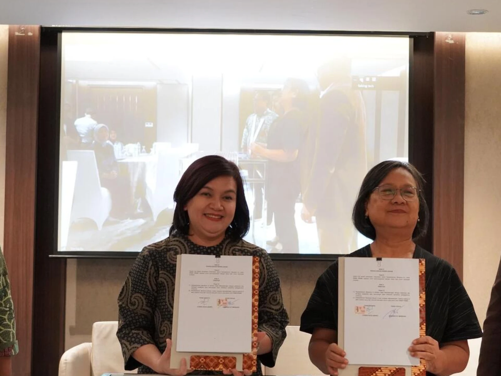 Penandatanganan Nota Kesepahaman antara ELSAM dan KOMNAS HAM RI: Bentuk Kolaborasi dan Komitmen dalam Implementasi SNP Bisnis dan HAM