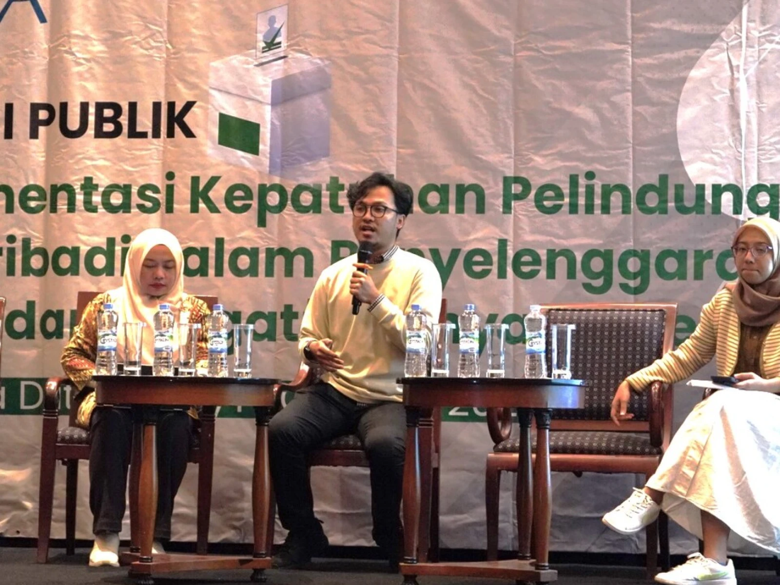 Tantangan Transparansi Penyelenggara Pemilu dan Pelindungan Data Pribadi dalam Pengaturannya ke Depan