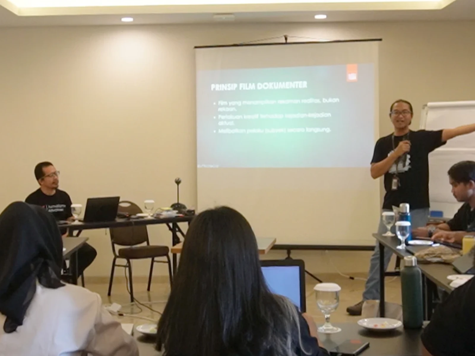 Training and Scholarships to Strengthen the Understanding of Young Journalists Covering Human Rights and Palm Oil Issues