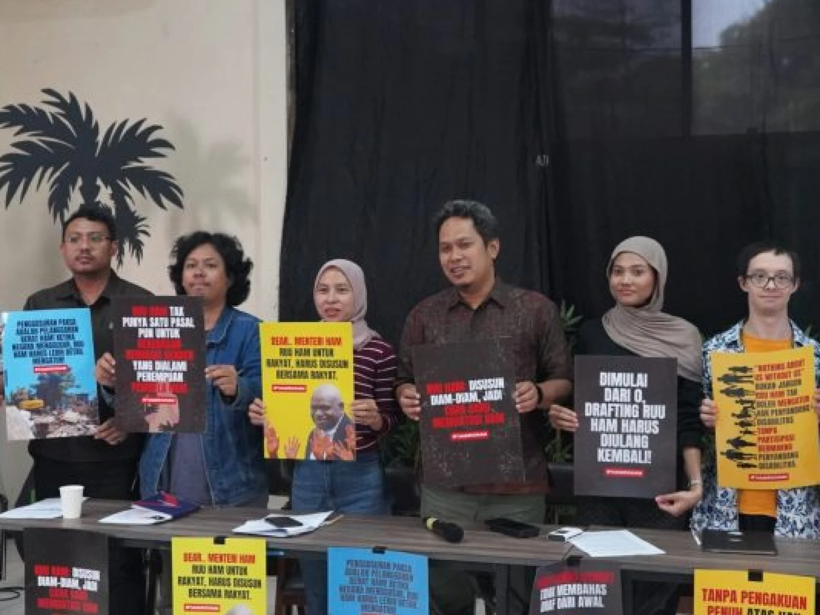 Problema Revisi UU HAM: Penolakan dan Catatan Kritis Koalisi Masyarakat Sipil
