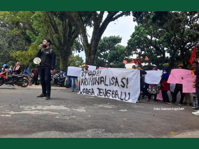 Menolak Kriminalisasi Masyarakat Desa Jenggalu atas Penguasaan Tanah tak Berdasar oleh Perusahaan&nbsp;